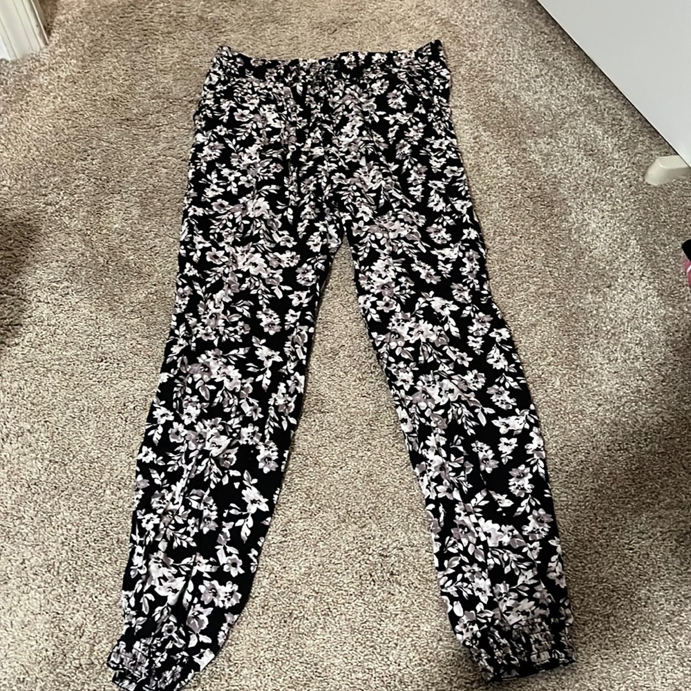 Flower pants from Garage in a size XS. Worn twice.